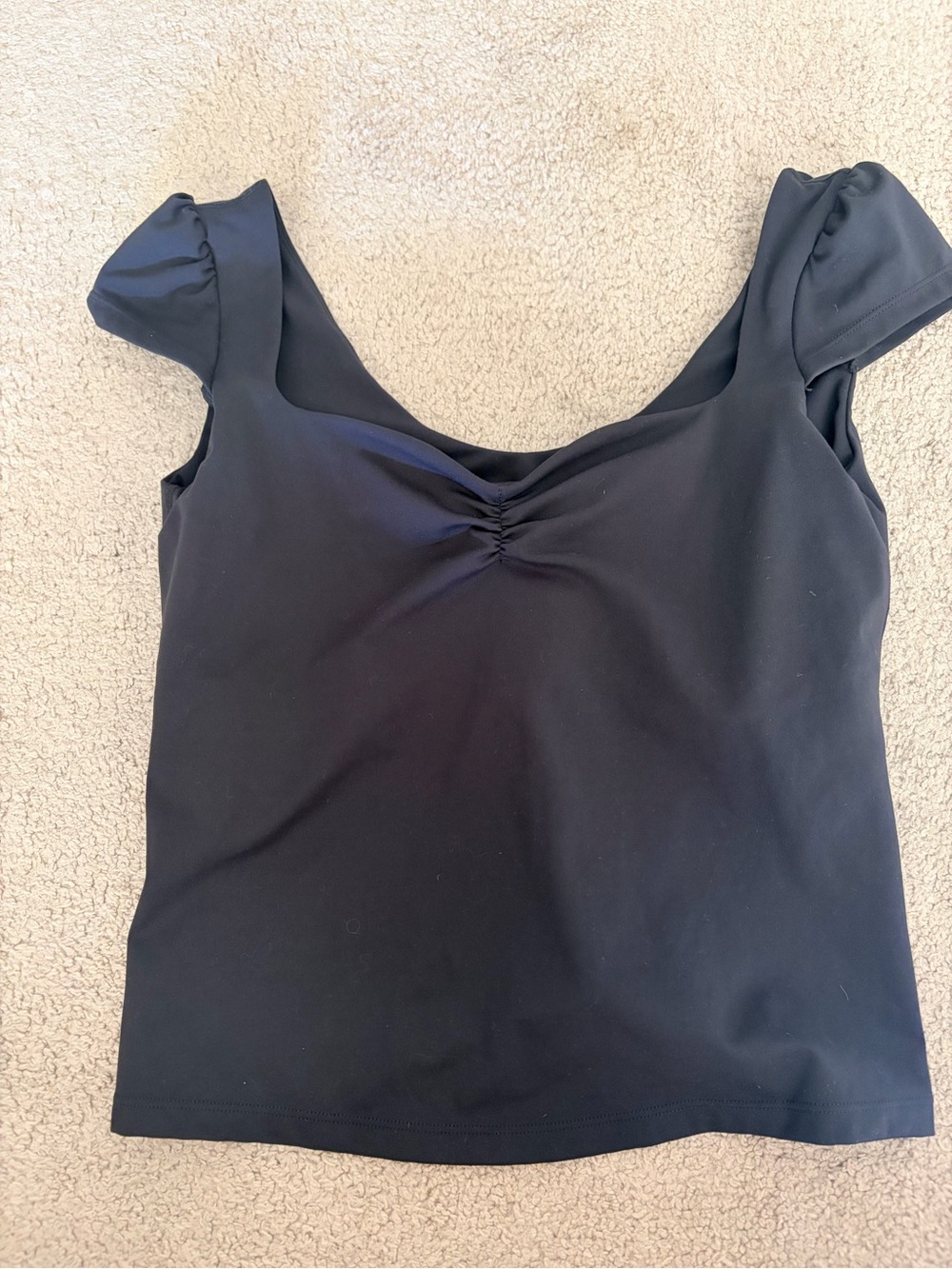 Blogilates Black XL cap sleeve sweetheart crop tank.